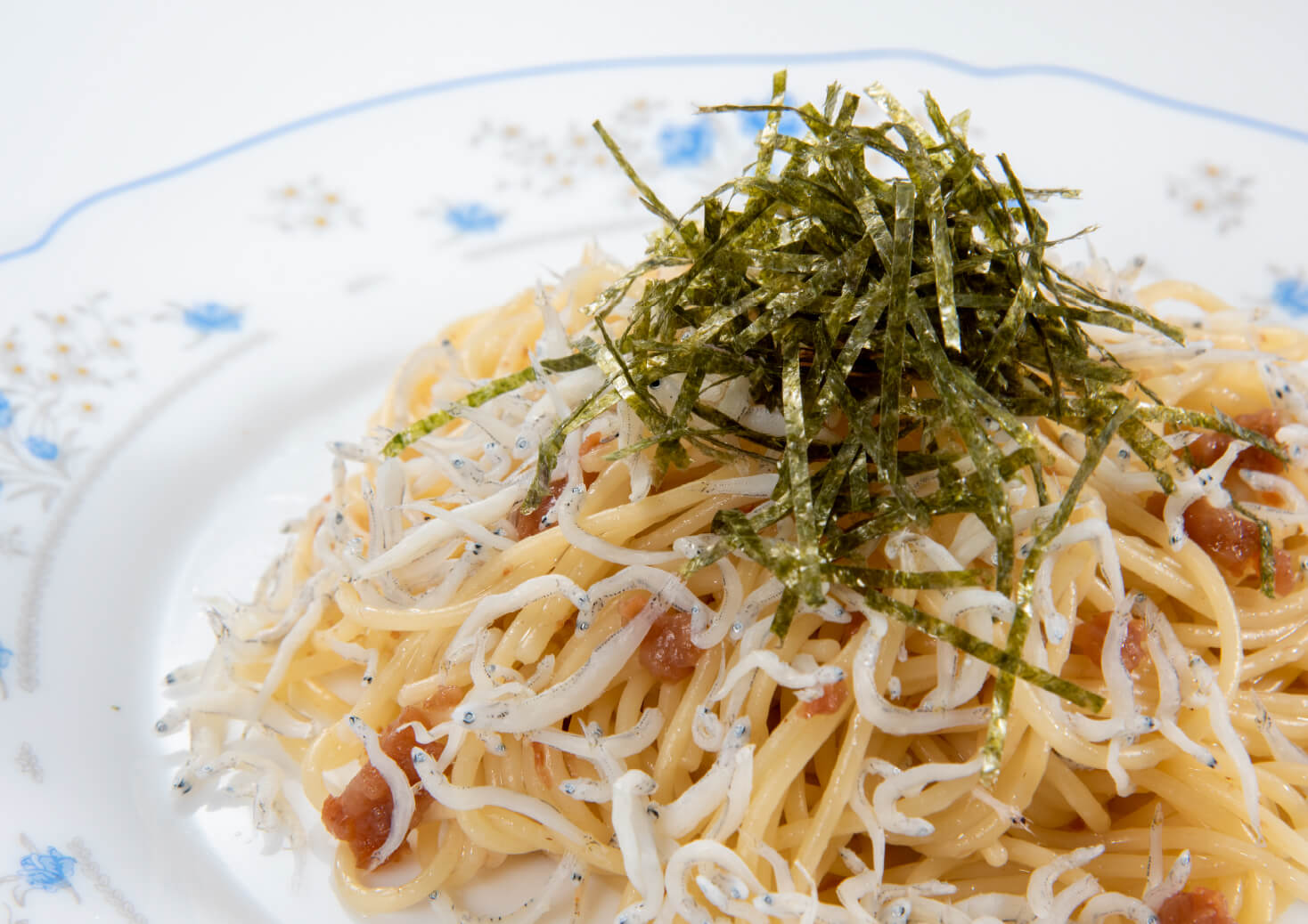 釜揚げしらすと紀州梅のパスタ